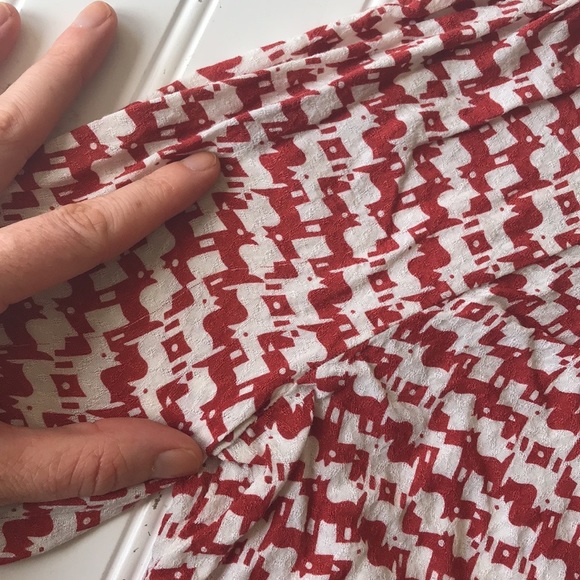 Anthropologie top red white button up printed Maeve - Picture 5 of 8